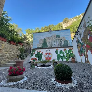 La Casa Dei Cavalieri , Caccamo Italia