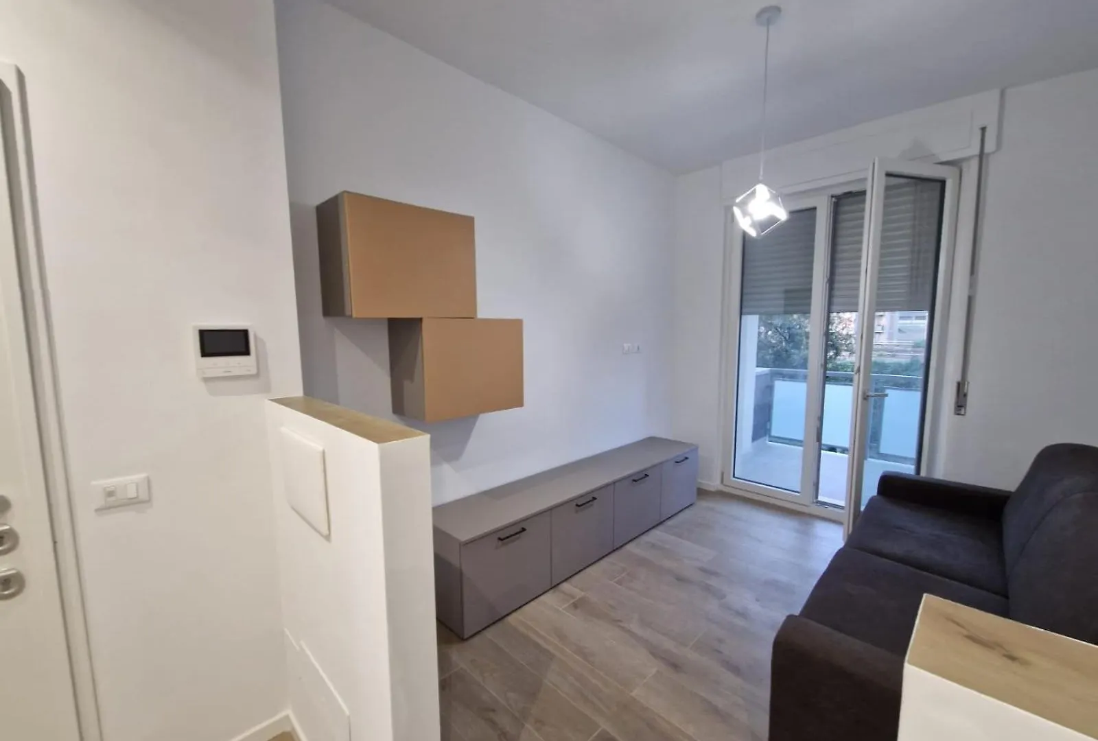 Imhome - Largo Gemito Milano 0*,  Italia